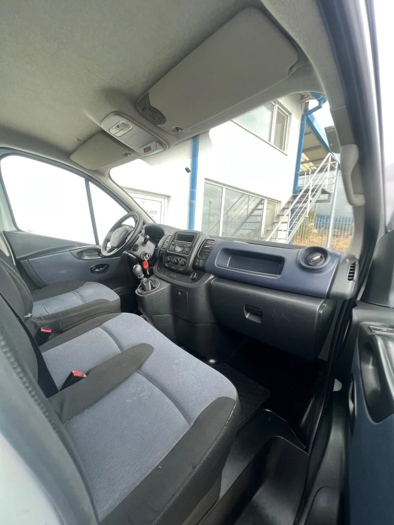 Renault Trafic 6-места / Климатик, снимка 13 - Бусове и автобуси - 51882389