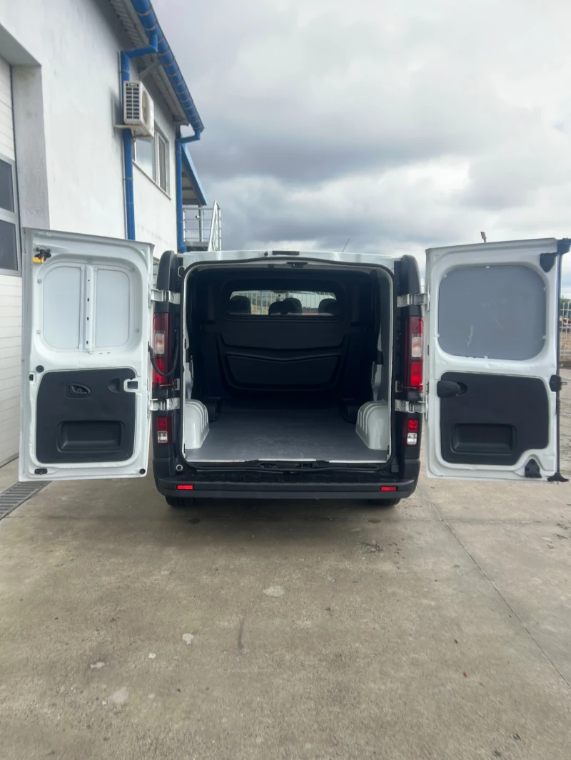 Renault Trafic 6-места / Климатик, снимка 8 - Бусове и автобуси - 51882389