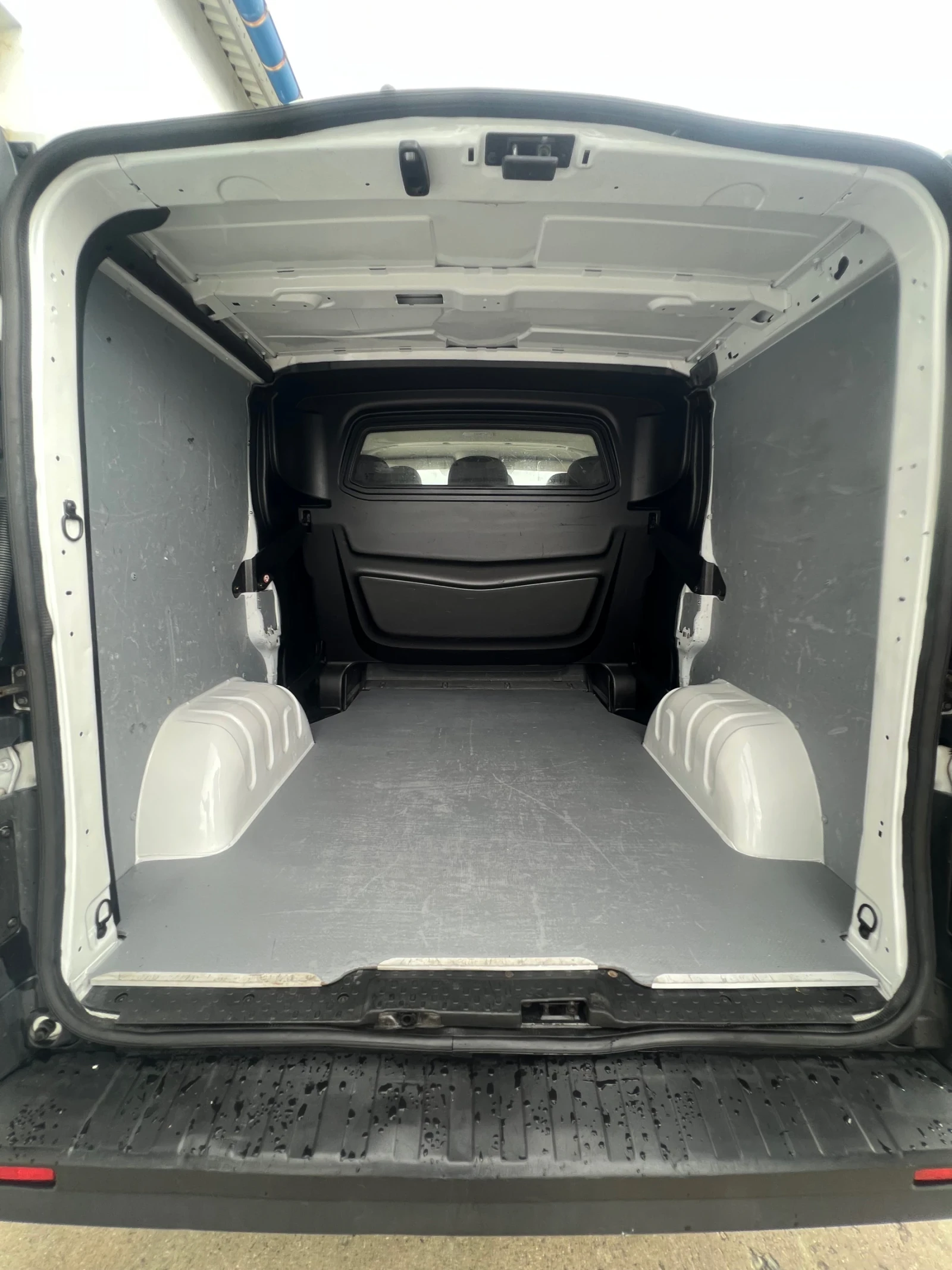 Renault Trafic 6-места / Климатик - изображение 9