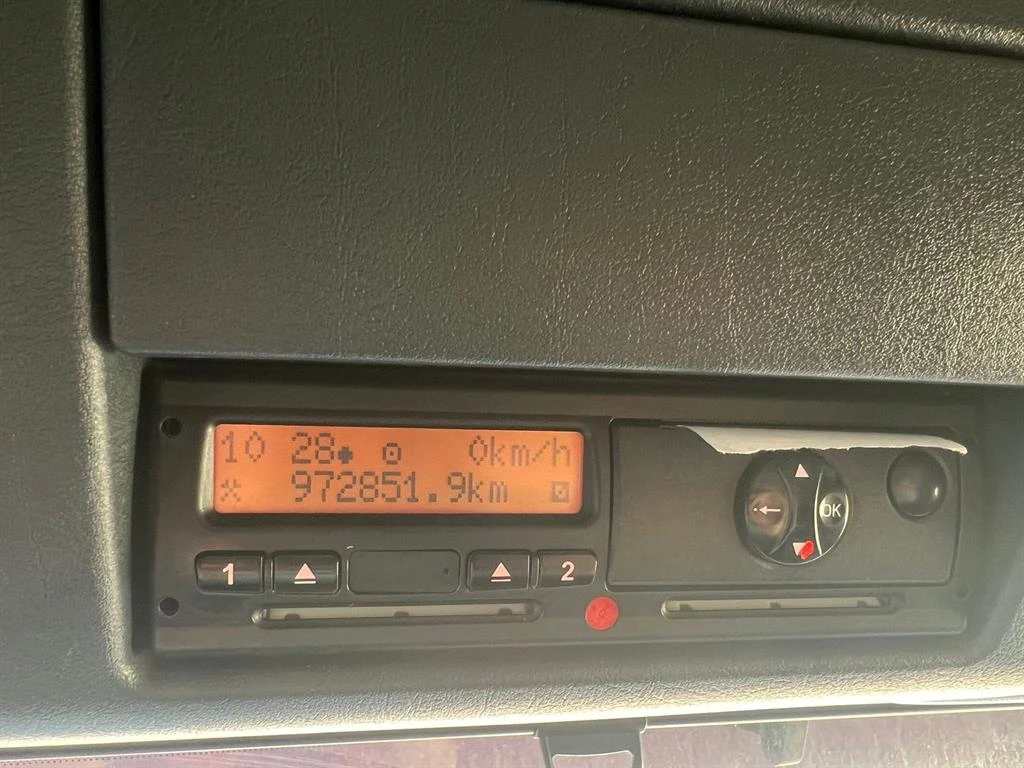 Man Tgx 26.400 7.7м Севр.книжка, снимка 14 - Камиони - 54379249