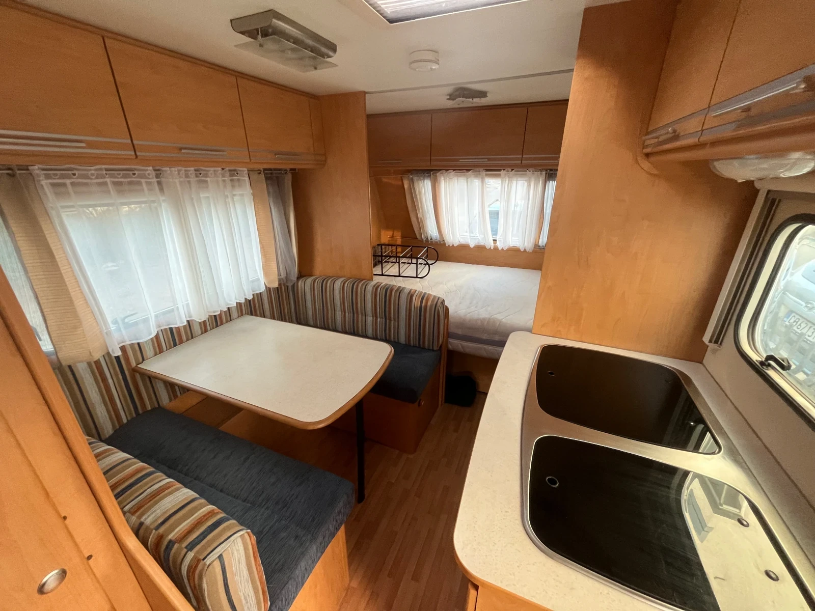Каравана Sterckeman Starlett 470PE, снимка 14 - Каравани и кемпери - 56202578