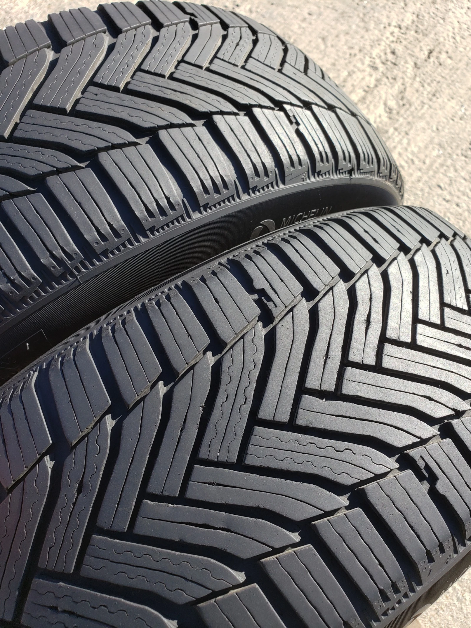 Гуми Зимни 205/60R16, снимка 3 - Гуми и джанти - 56324423