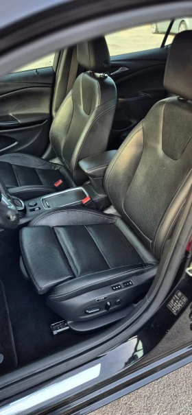 Opel Astra 1.6D* АВТОМАТ* NAVI* HEAD UP* ПОДГРЕВ* ОБДУХВАНЕ - 8900 € / 17406.89 лв. - 83928959 8