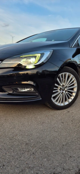 Opel Astra 1.6D* АВТОМАТ* NAVI* HEAD UP* ПОДГРЕВ* ОБДУХВАНЕ - 8900 € / 17406.89 лв. - 83928959 6