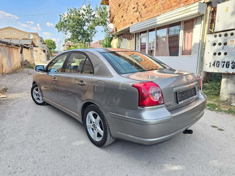 Toyota Avensis Facelift!! 6СК! * КЛИМАТРОНИК* КОЖА!НАВИ!   ТОП!!, снимка 3 - Автомобили и джипове - 52498405