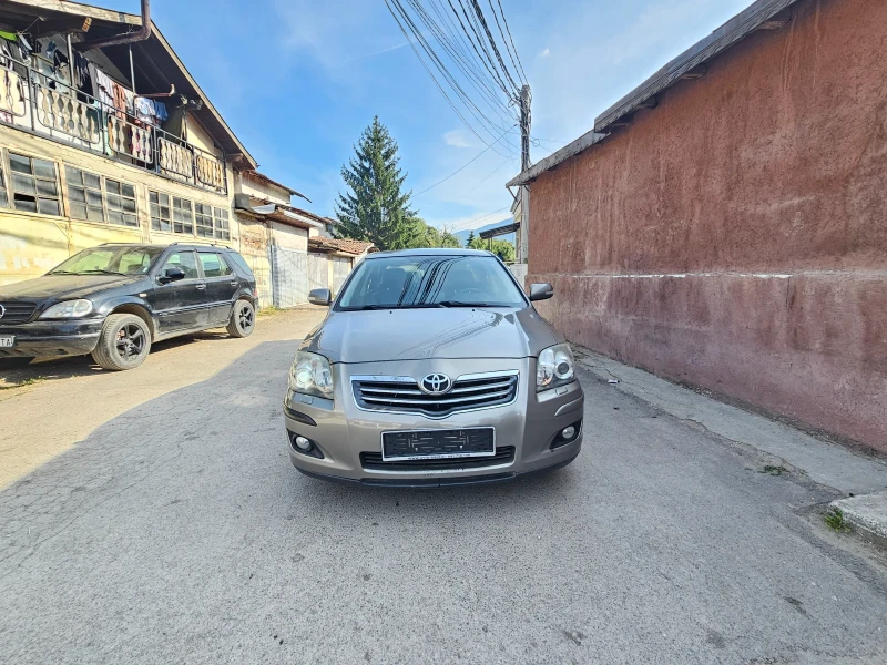Toyota Avensis Facelift!! 6СК! * КЛИМАТРОНИК* КОЖА!НАВИ!   ТОП!!, снимка 8 - Автомобили и джипове - 52498405