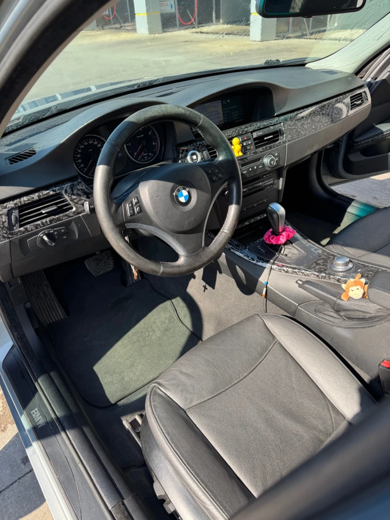 BMW 330, снимка 8 - Автомобили и джипове - 47341339