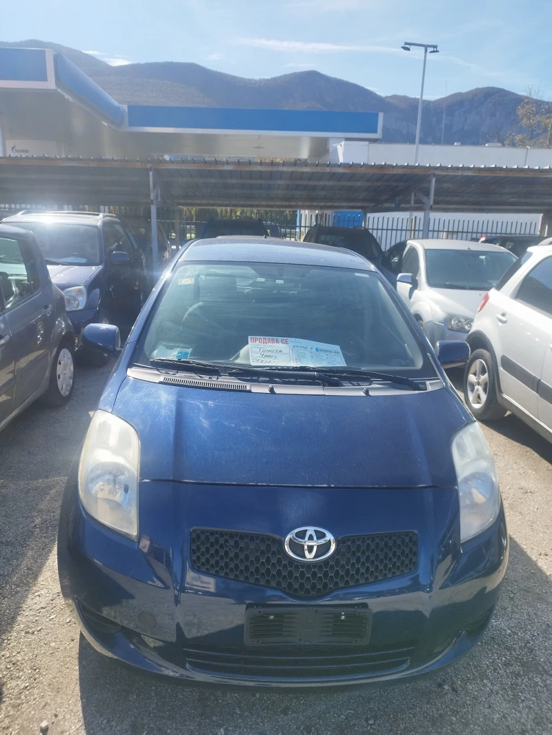 Toyota Yaris БЕНЗИН ИТАЛИЯ, снимка 3 - Автомобили и джипове - 47616179