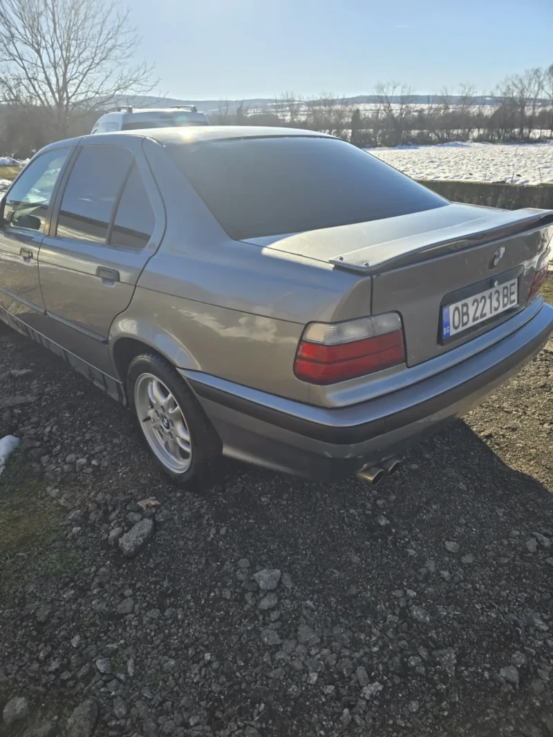 BMW 318, снимка 4 - Автомобили и джипове - 48576433