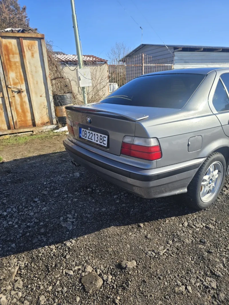 BMW 318, снимка 6 - Автомобили и джипове - 48576433