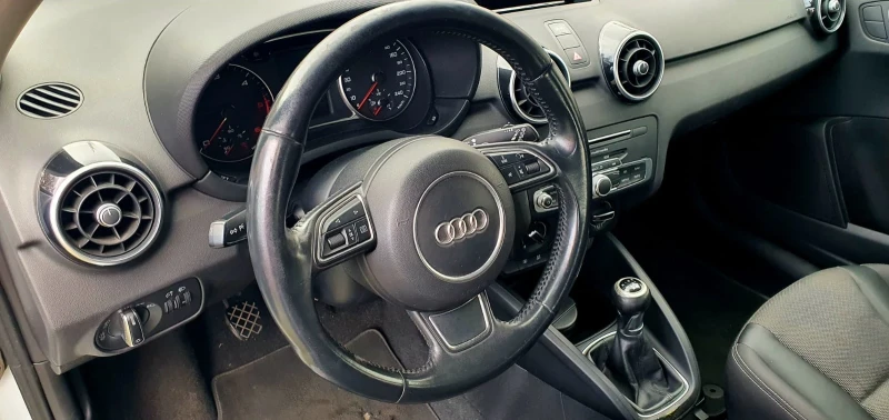 Audi A1 A1 1.4TDI S line NAVI КОЖА КРУИЗ FUL, снимка 9 - Автомобили и джипове - 49261903