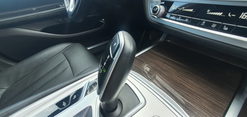 BMW 740 LONG X DRIVE , снимка 17 - Автомобили и джипове - 51193559