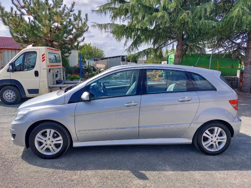 Mercedes-Benz B 200 2.0i, снимка 2 - Автомобили и джипове - 51836993