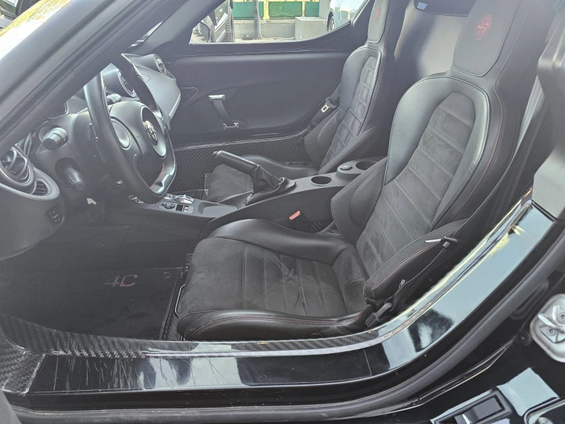 Alfa Romeo 4C, снимка 10 - Автомобили и джипове - 52654751