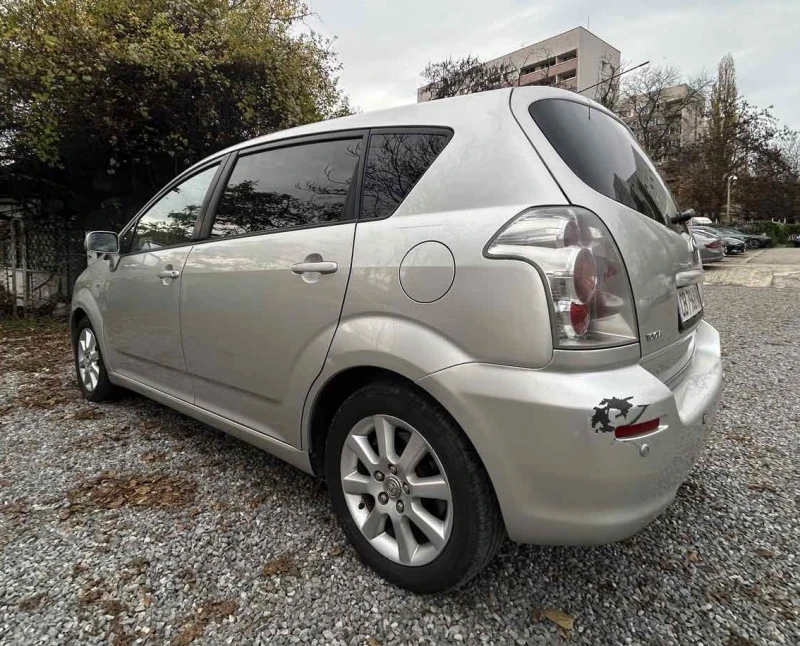 Toyota Corolla verso, снимка 13 - Автомобили и джипове - 52451808