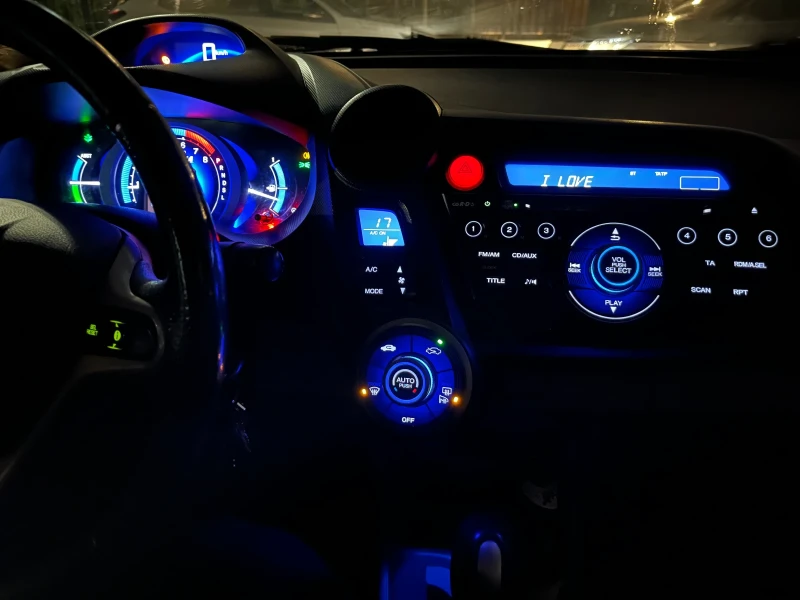 Honda Insight Автоматик хибрид бензин верига, снимка 8 - Автомобили и джипове - 52486640