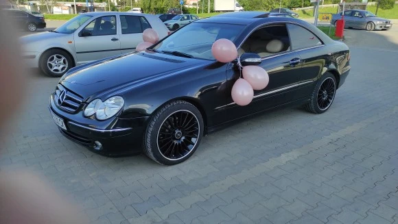 Mercedes-Benz CLK 270, снимка 11 - Автомобили и джипове - 47641654