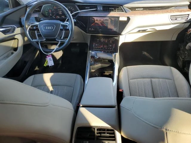 Audi E-Tron Premium Plus* FULL, снимка 8 - Автомобили и джипове - 48560685