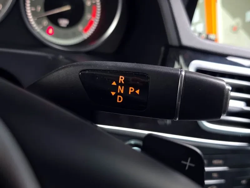 Mercedes-Benz E 300 4Matic Avantgarde - САМО 30% АВАНС, снимка 9 - Автомобили и джипове - 56002496