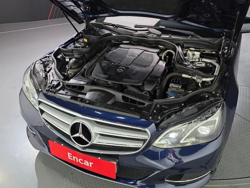 Mercedes-Benz E 300 4Matic Avantgarde - САМО 30% АВАНС, снимка 6 - Автомобили и джипове - 56002496