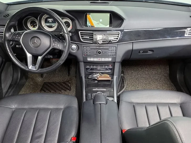 Mercedes-Benz E 300 4Matic Avantgarde - САМО 30% АВАНС, снимка 7 - Автомобили и джипове - 56002496