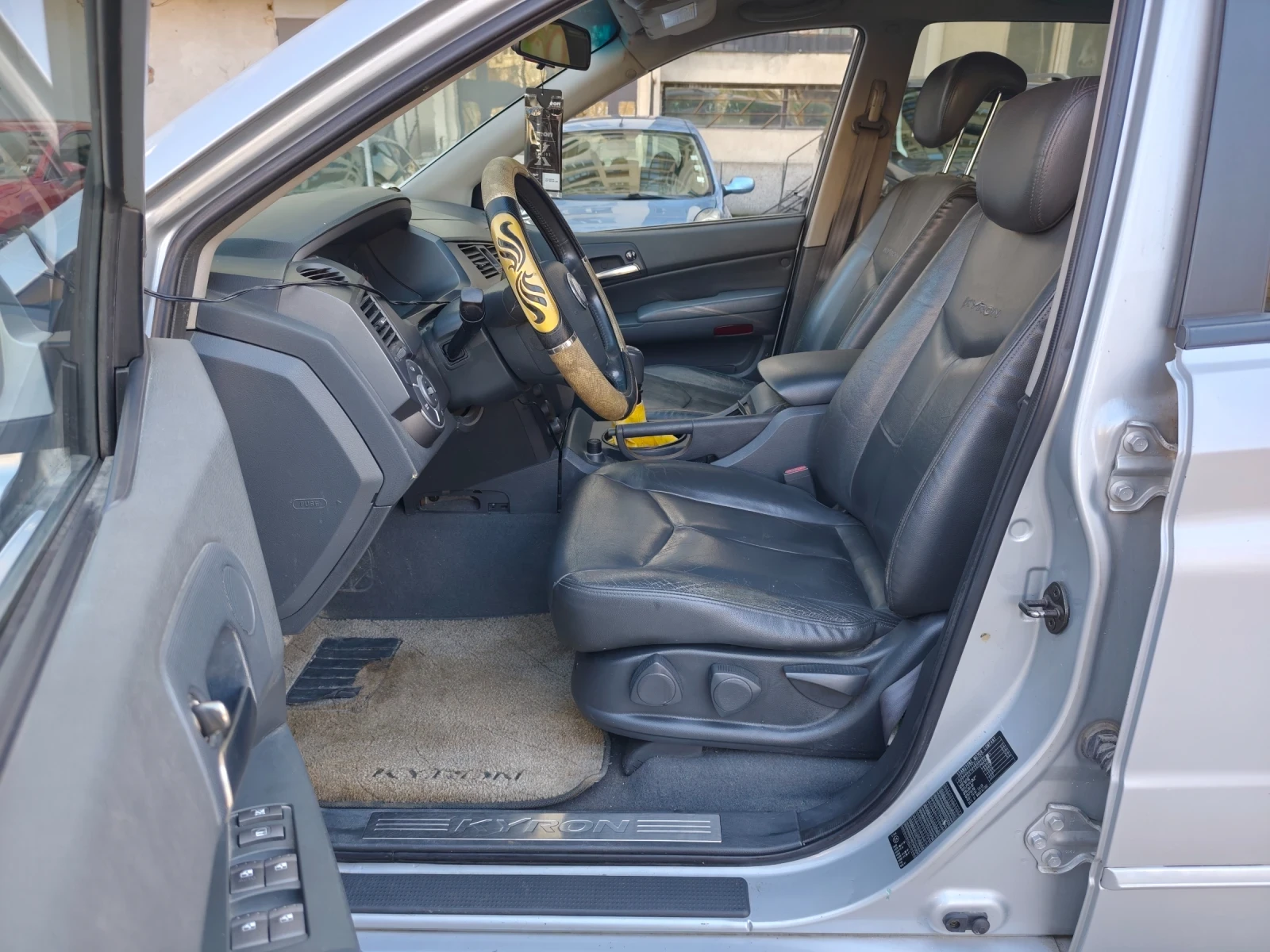 SsangYong Kyron 4X4 * КЛИМАТРОНИК* !КОЖА! !ТОП!!, снимка 9 - Автомобили и джипове - 54099586