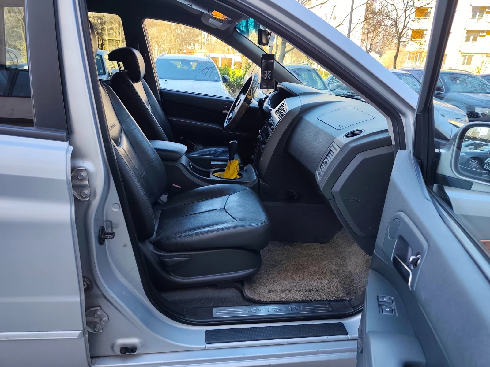 SsangYong Kyron 4X4 * КЛИМАТРОНИК* !КОЖА! !ТОП!!, снимка 11 - Автомобили и джипове - 54099586