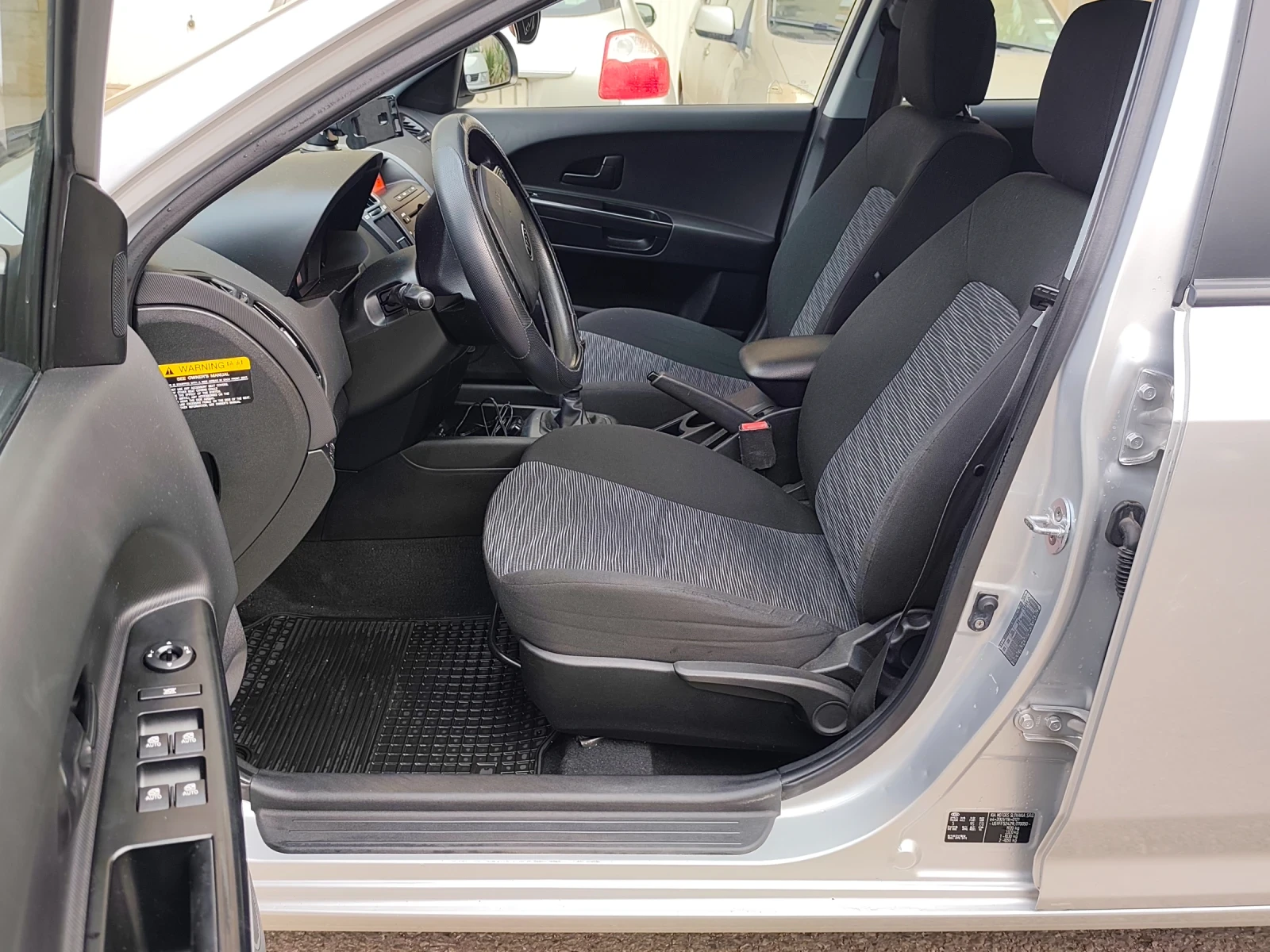 Kia Ceed Facelift!! ! * КЛИМАТРОНИК*  !ТОП!!, снимка 9 - Автомобили и джипове - 53859001