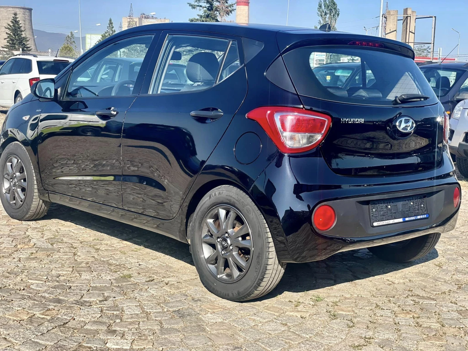 Hyundai I10 1.0 - изображение 3