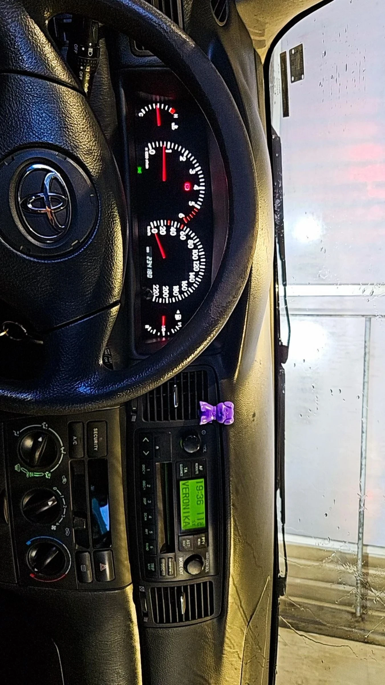 Toyota Corolla  - изображение 4