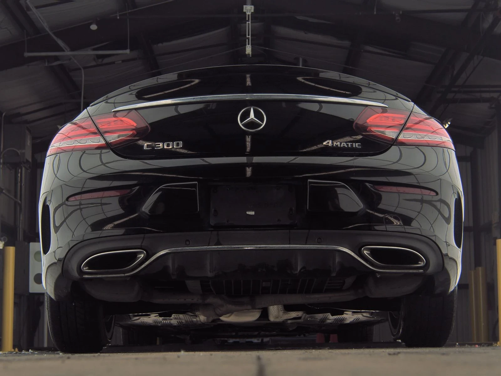 Mercedes-Benz C 300  - изображение 7