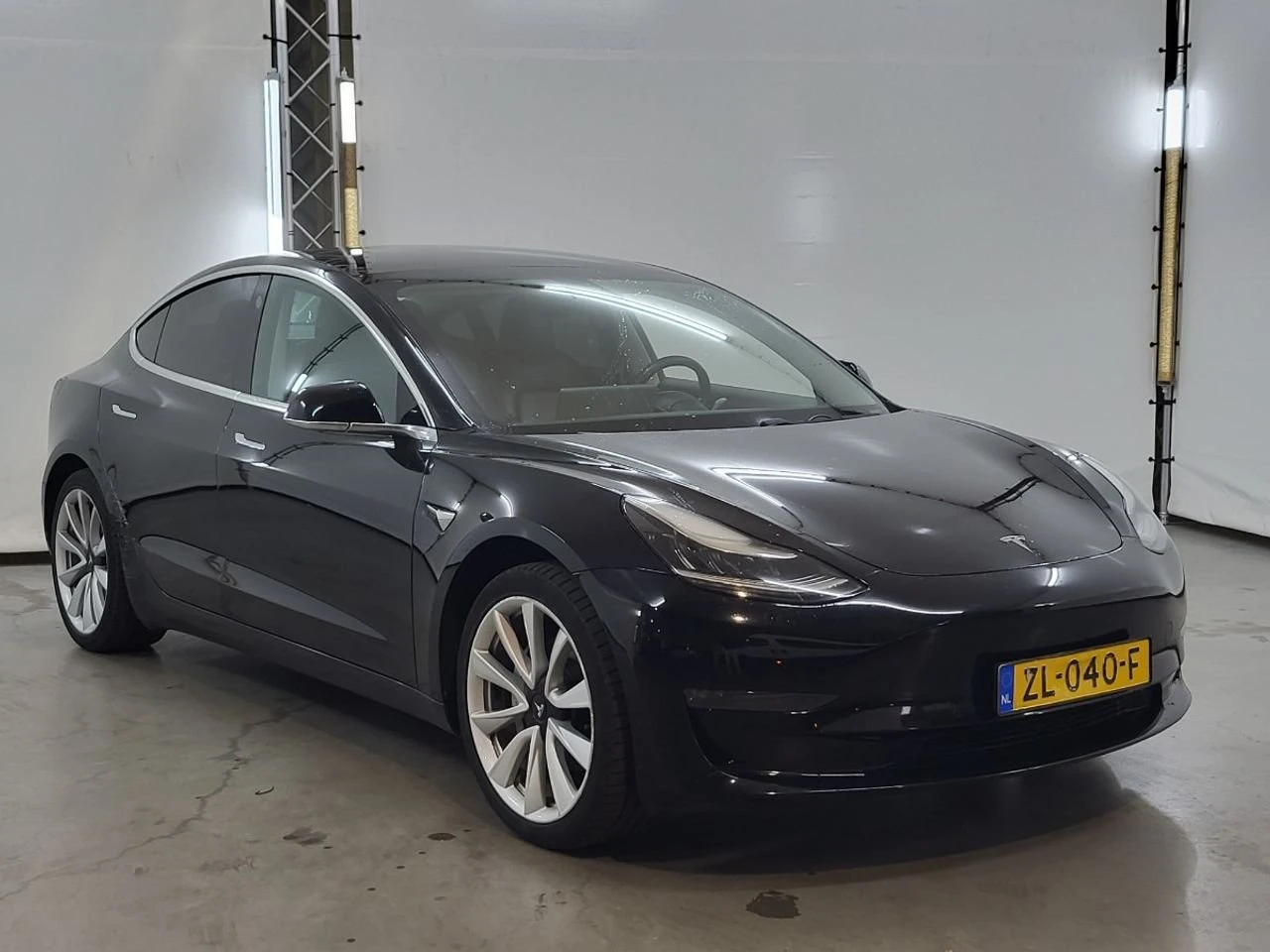 Tesla Model 3  44   | Mobile.bg   1