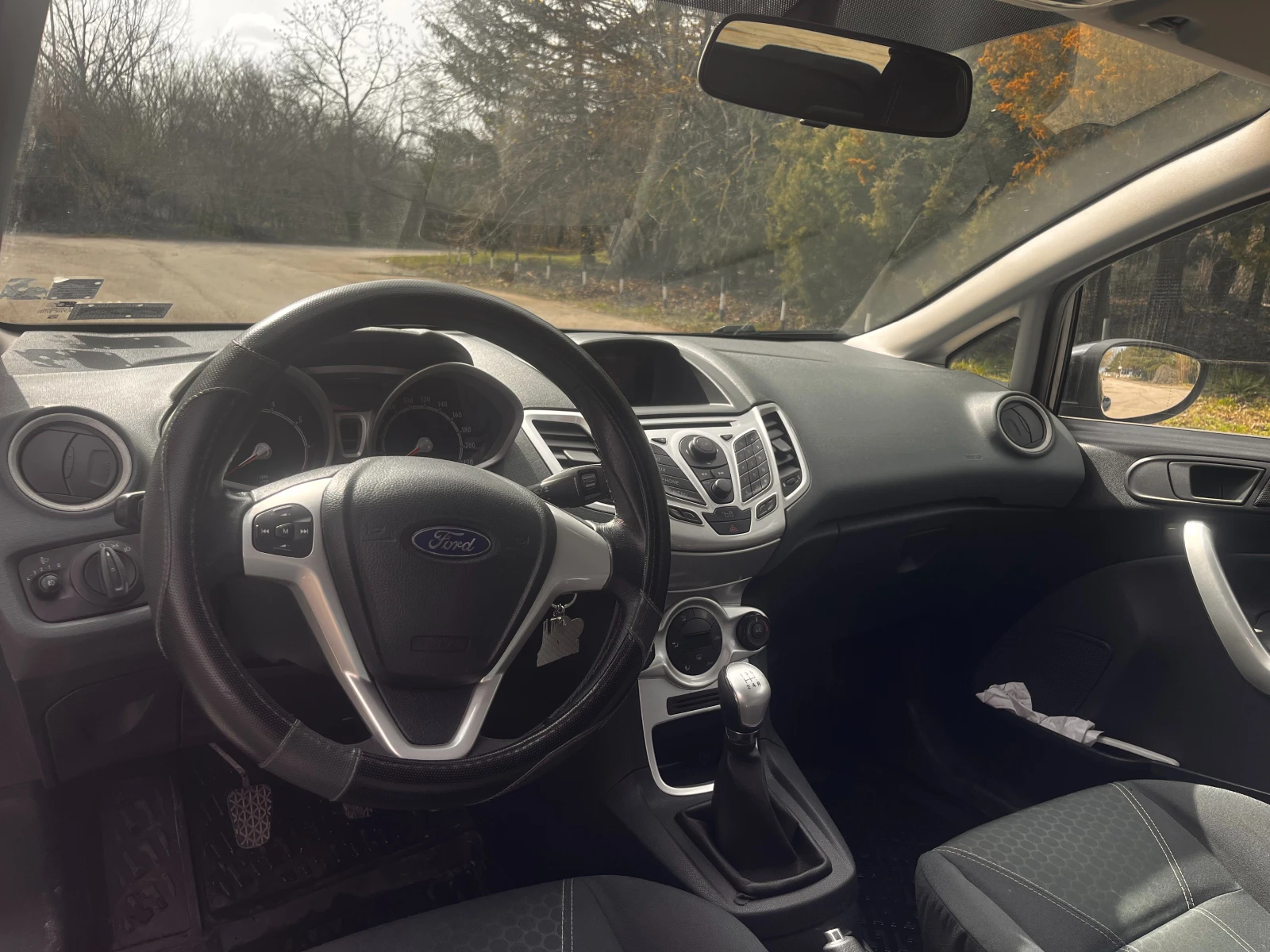 Ford Fiesta  - изображение 7