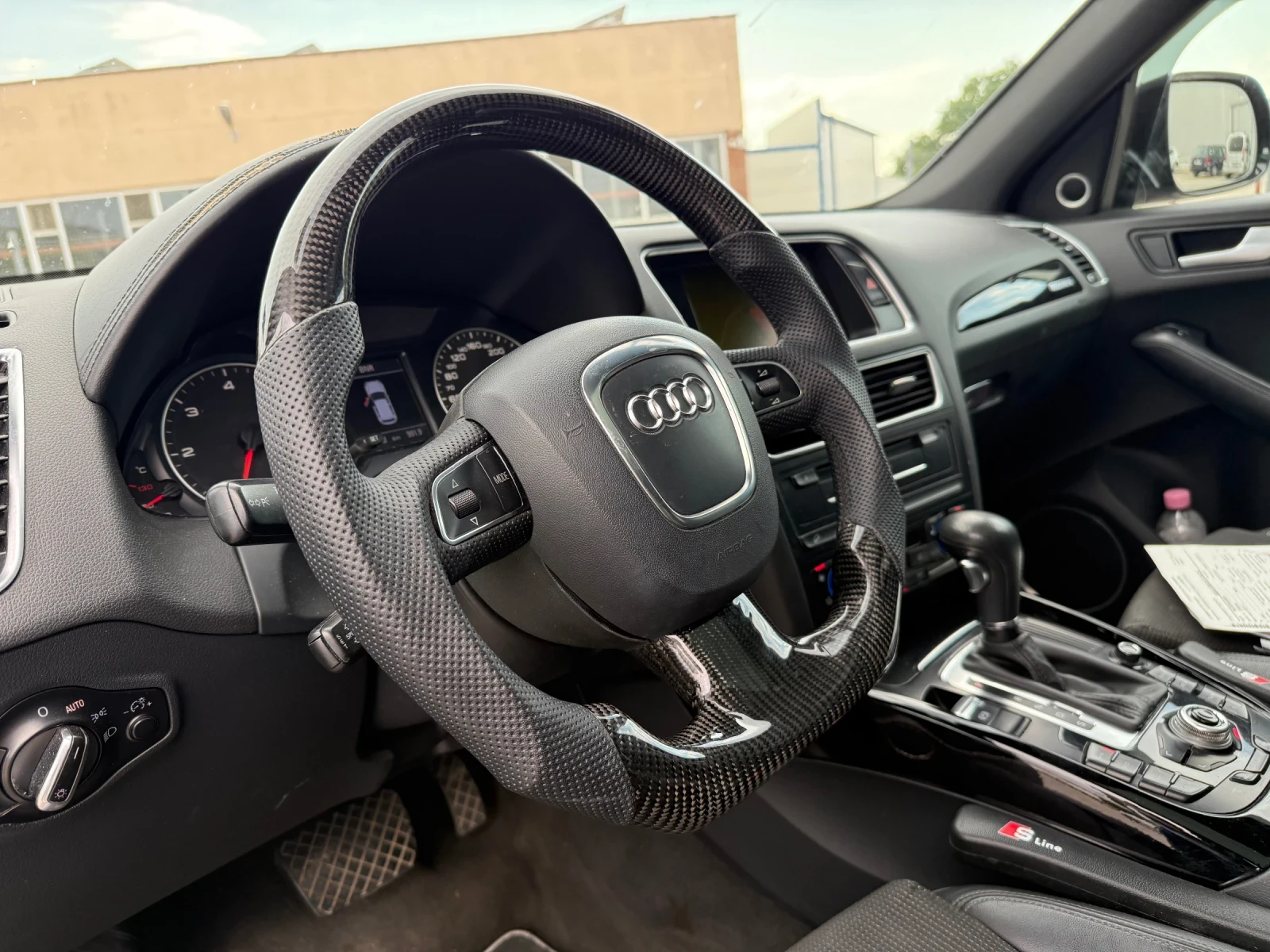 Audi Q5 3.0TDI* Панорама* Обслужен - изображение 9
