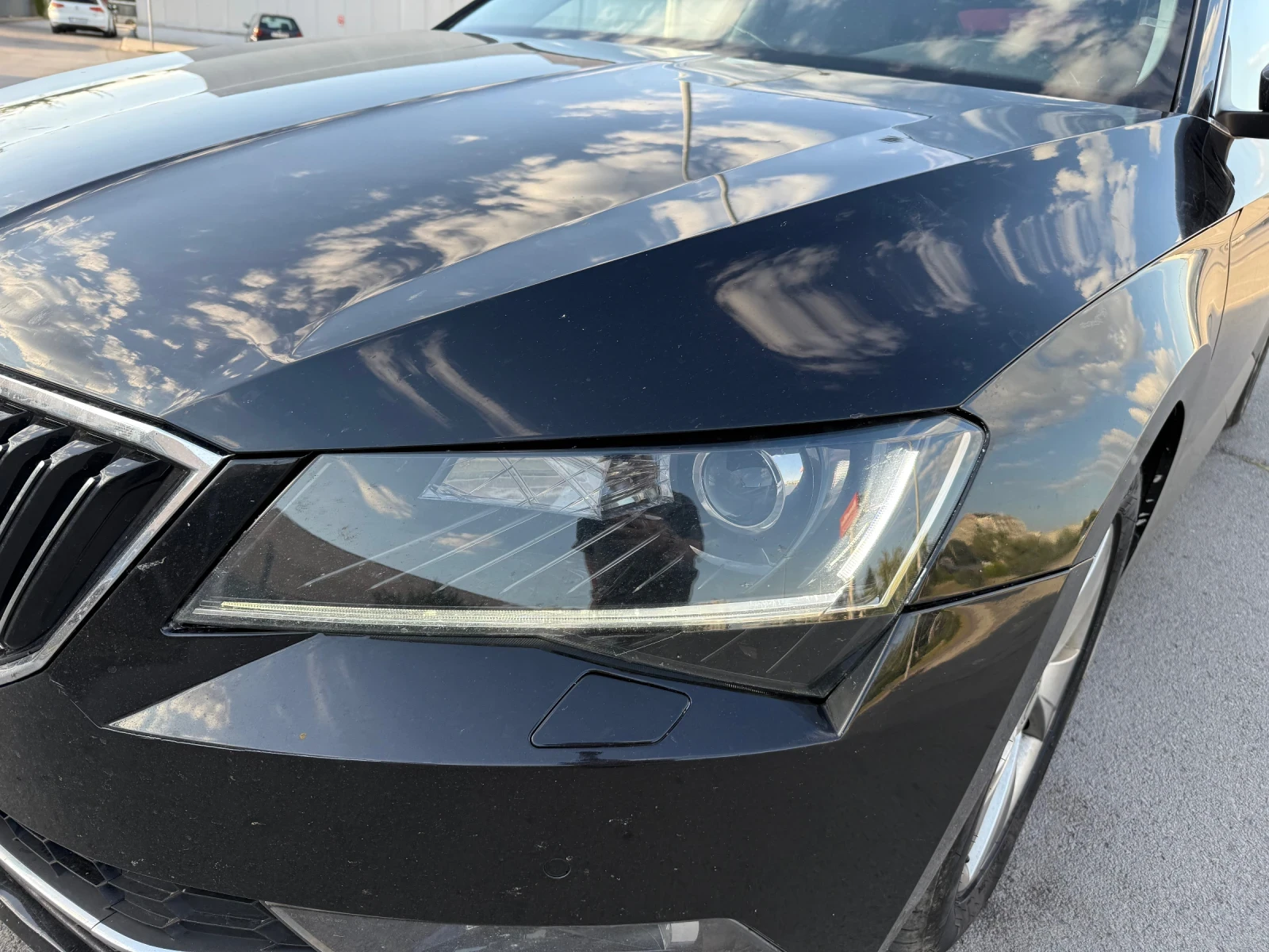 Skoda Superb 2.0TDI* DSG* LED - изображение 2