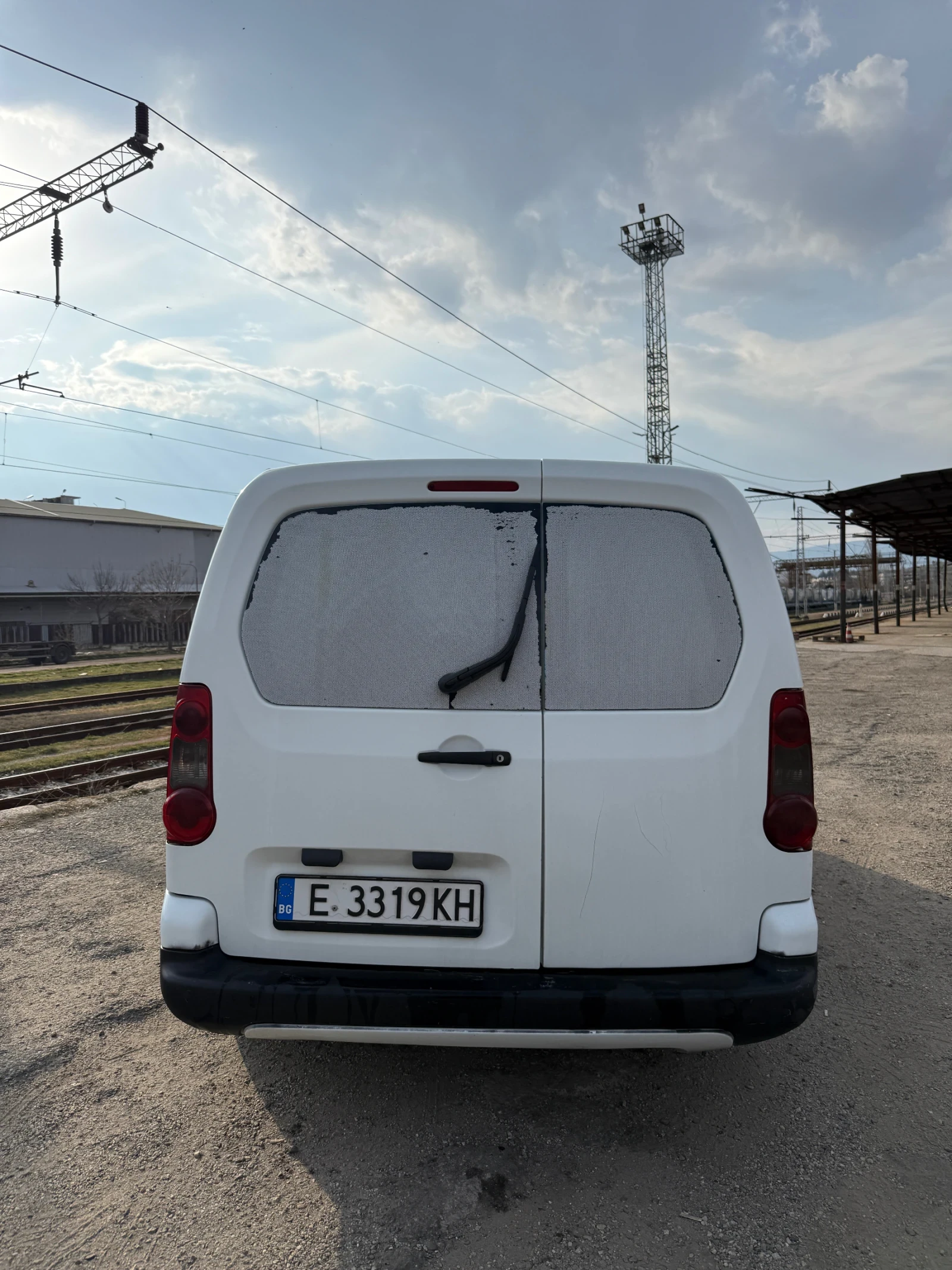 Peugeot Partner 1.6 HDI, снимка 4 - Автомобили и джипове - 53756634