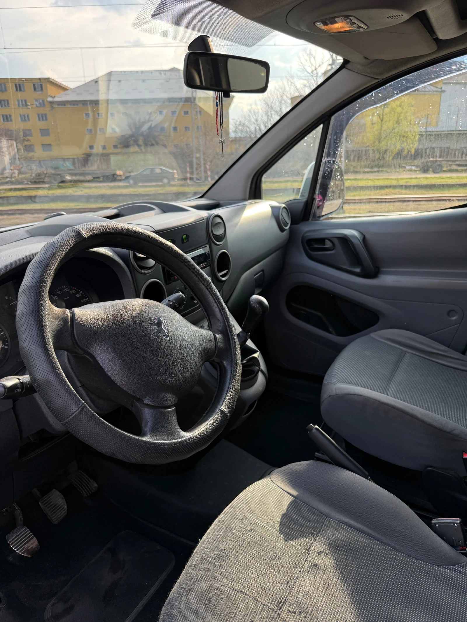 Peugeot Partner 1.6 HDI, снимка 5 - Автомобили и джипове - 53756634