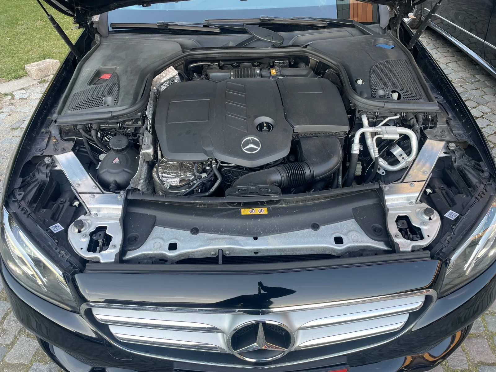 Mercedes-Benz E 220 195кс 4matic, снимка 14 - Автомобили и джипове - 53785069