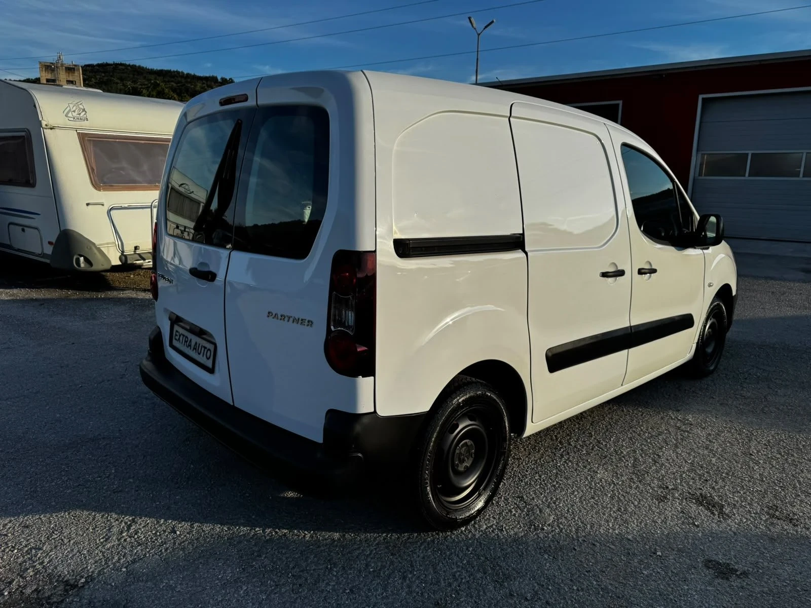 Peugeot Partner 1.6 HDi, АВТОМАТ, КЛИМАТИК, EURO 6, ДВЕ СТРАНИЧНИ , снимка 5 - Автомобили и джипове - 54047643