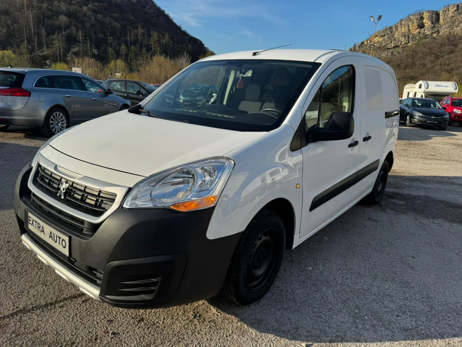 Peugeot Partner 1.6 HDi, АВТОМАТ, КЛИМАТИК, EURO 6, ДВЕ СТРАНИЧНИ 