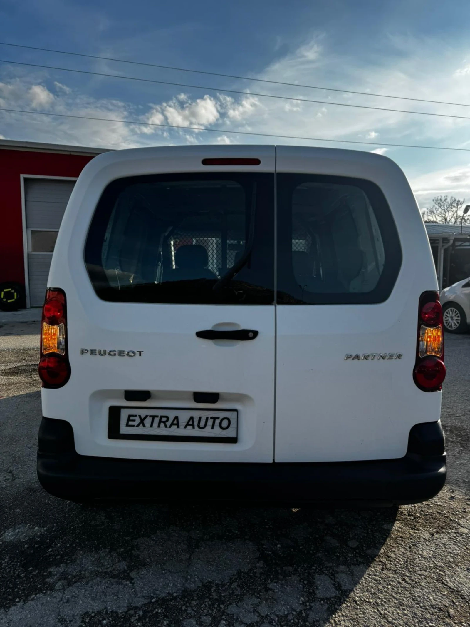 Peugeot Partner 1.6 HDi, АВТОМАТ, КЛИМАТИК, EURO 6, ДВЕ СТРАНИЧНИ , снимка 3 - Автомобили и джипове - 54047643