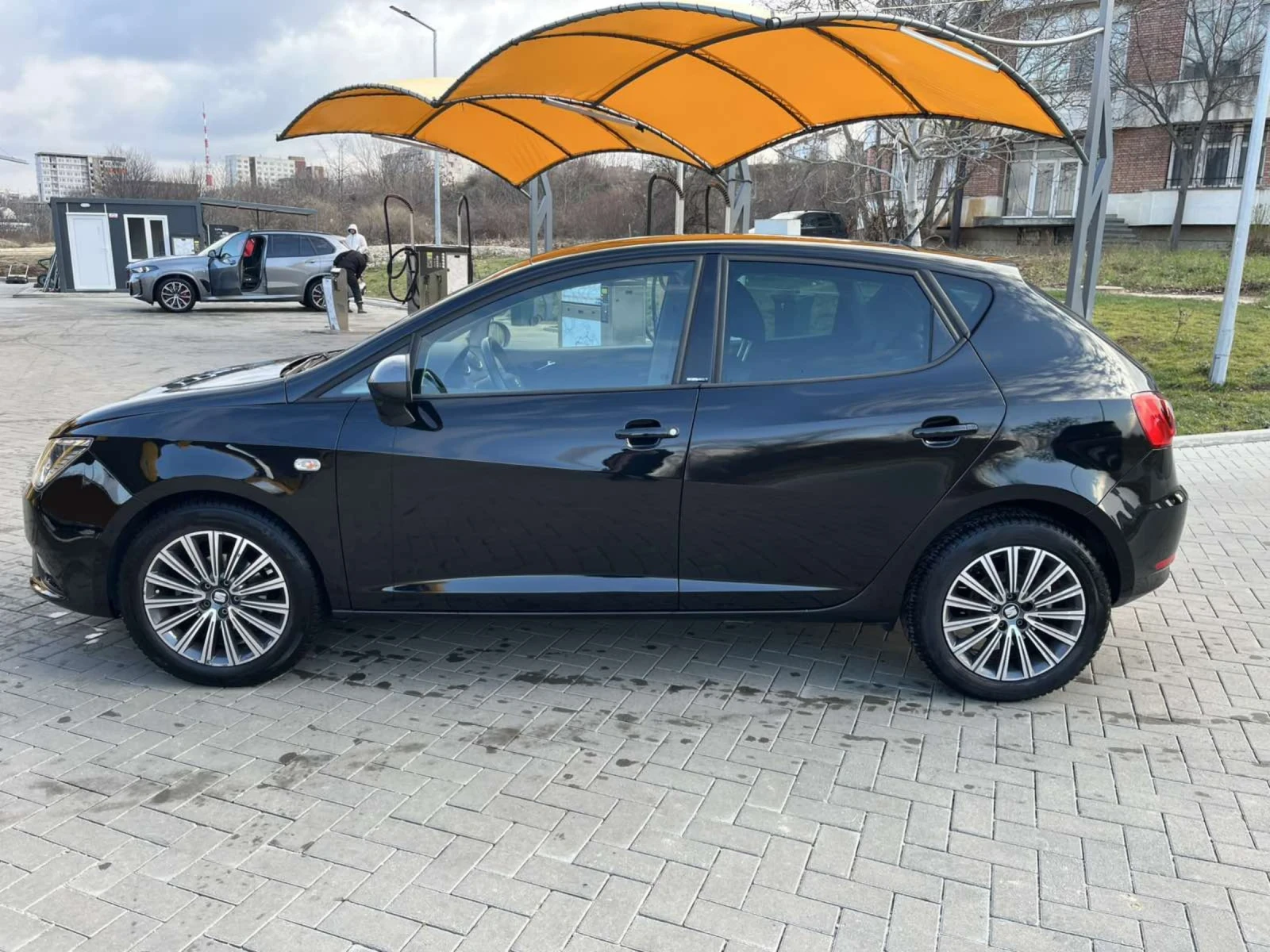 Seat Ibiza 1.2 TSi Connect, снимка 11 - Автомобили и джипове - 54245158