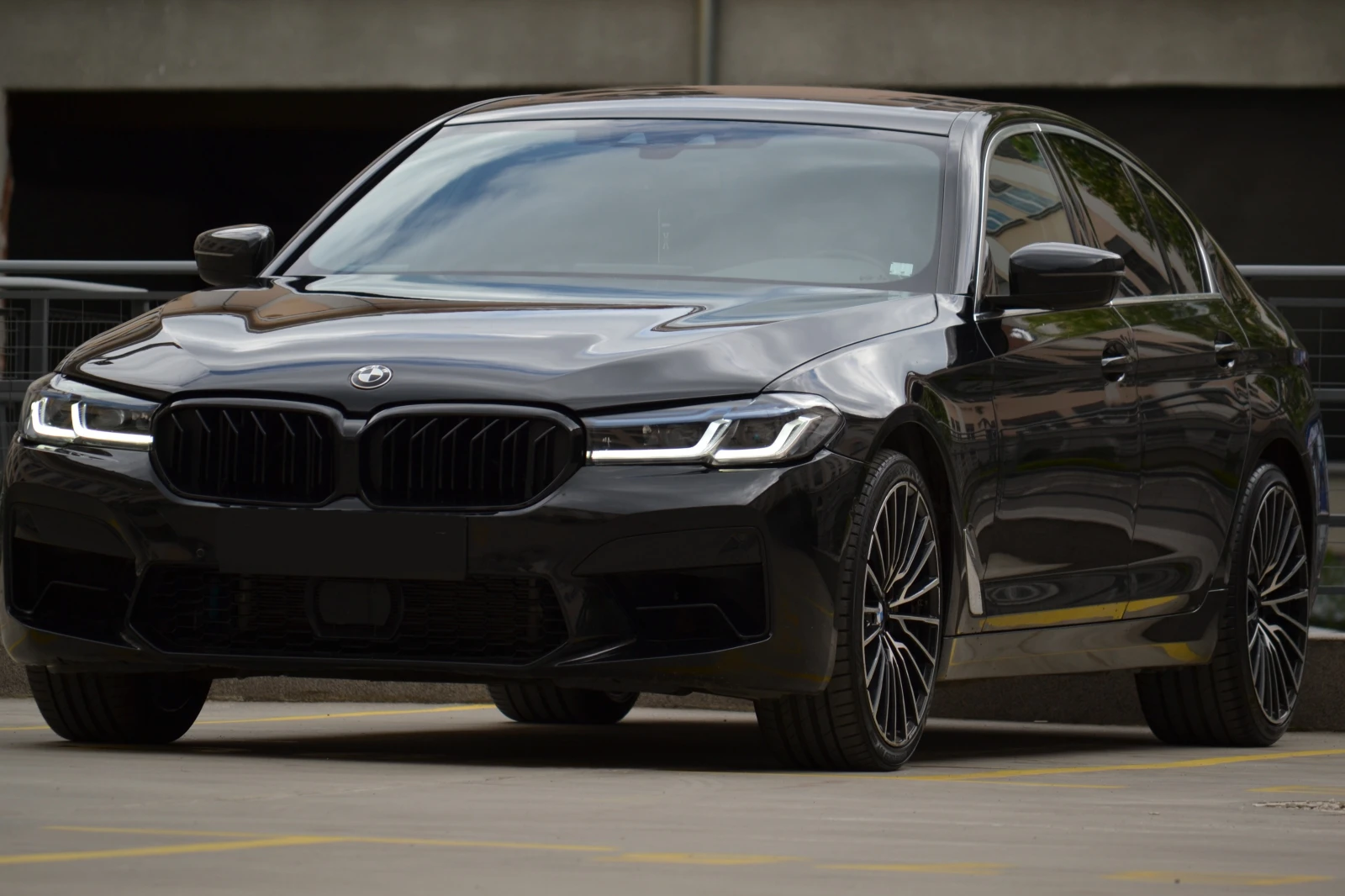 BMW 530 BMW 530i XDrive, снимка 9 - Автомобили и джипове - 54392357