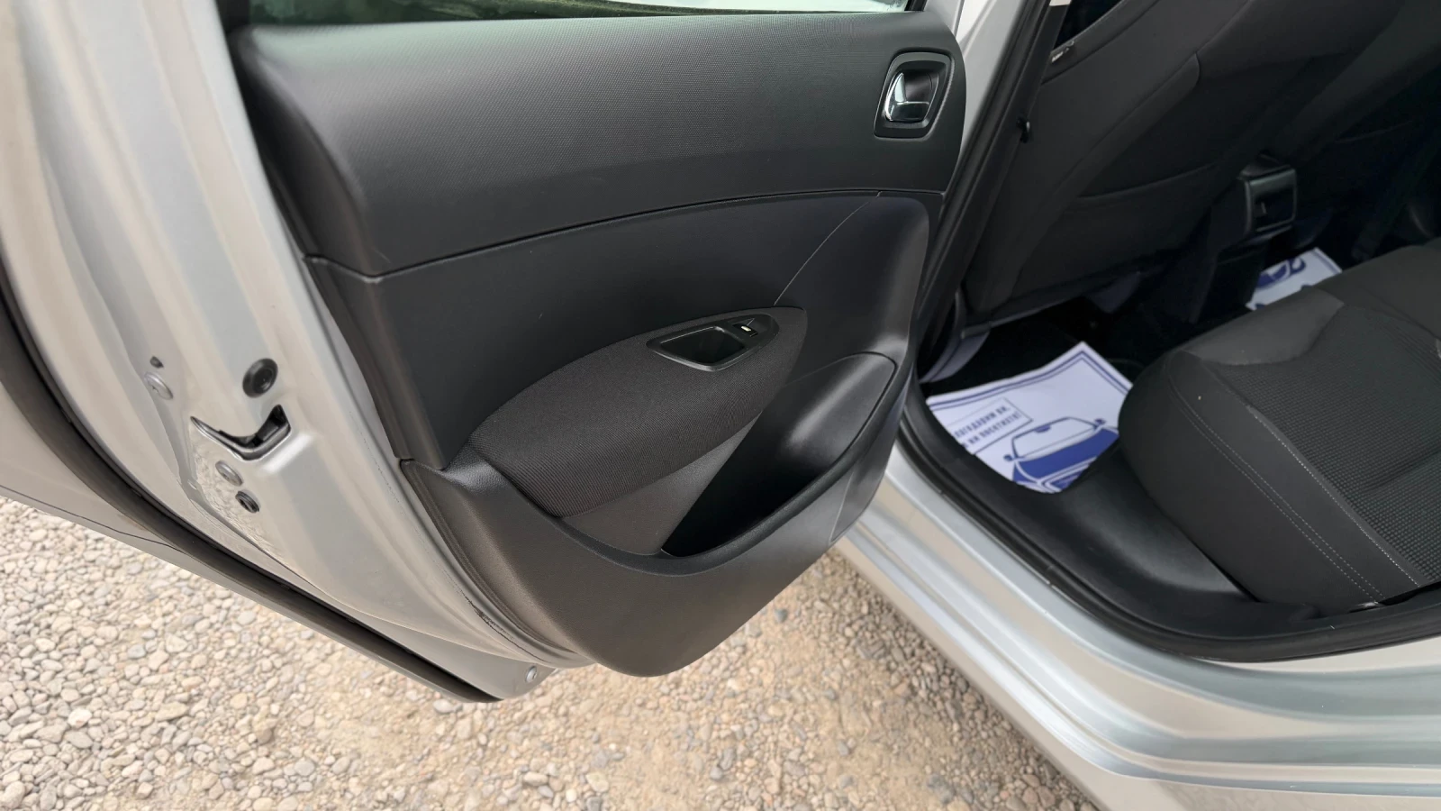 Peugeot 308 1.6i 16v ГАЗ, снимка 7 - Автомобили и джипове - 54459793