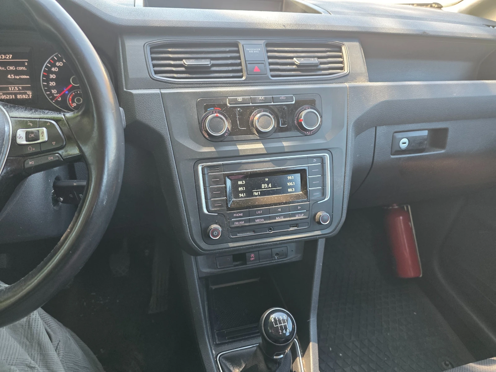 VW Caddy CNG 1.4 TGI 110 HP BENZINE & CNG, снимка 8 - Автомобили и джипове - 54462504