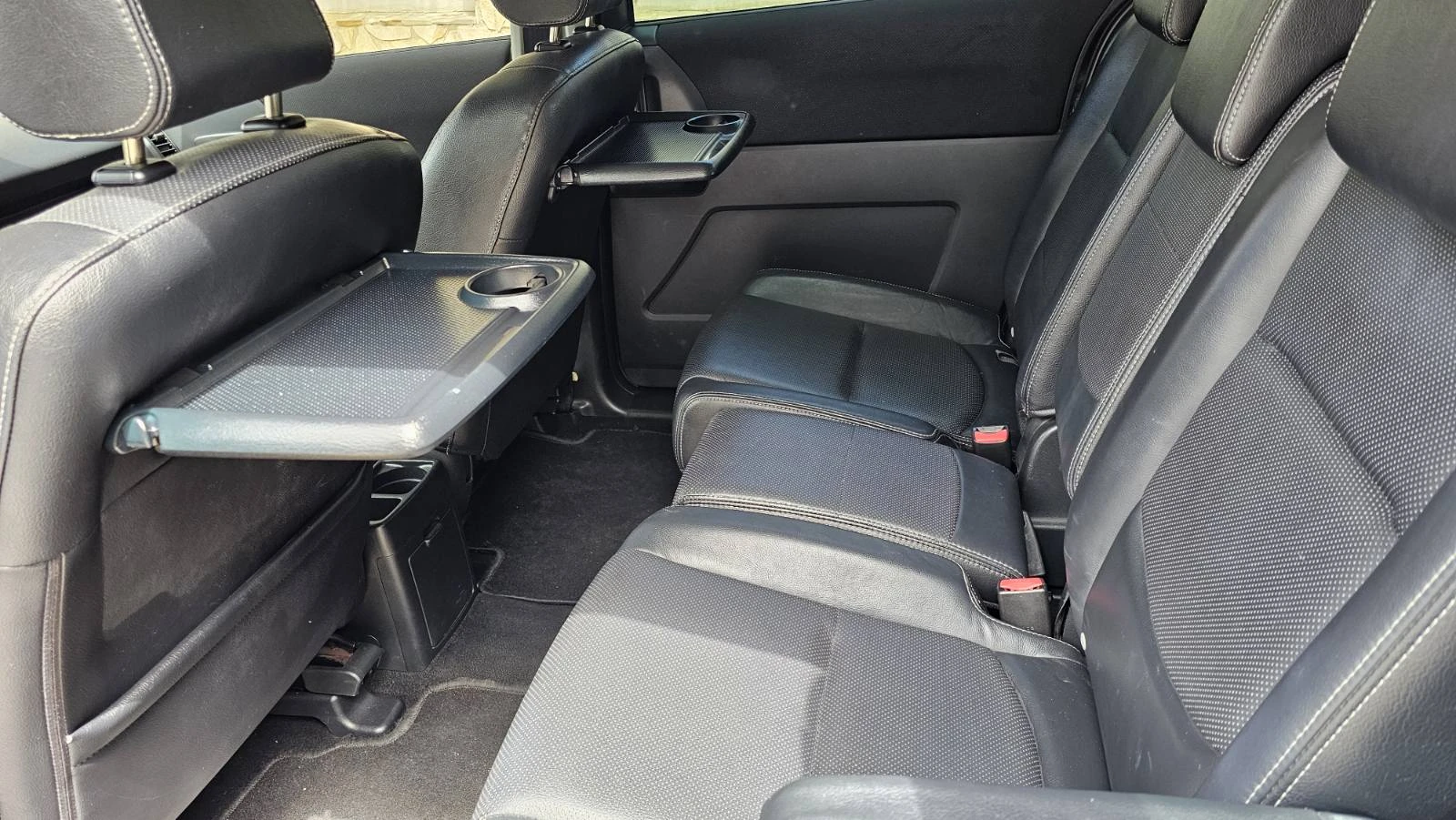 Mazda 5 2.0, снимка 15 - Автомобили и джипове - 54646036