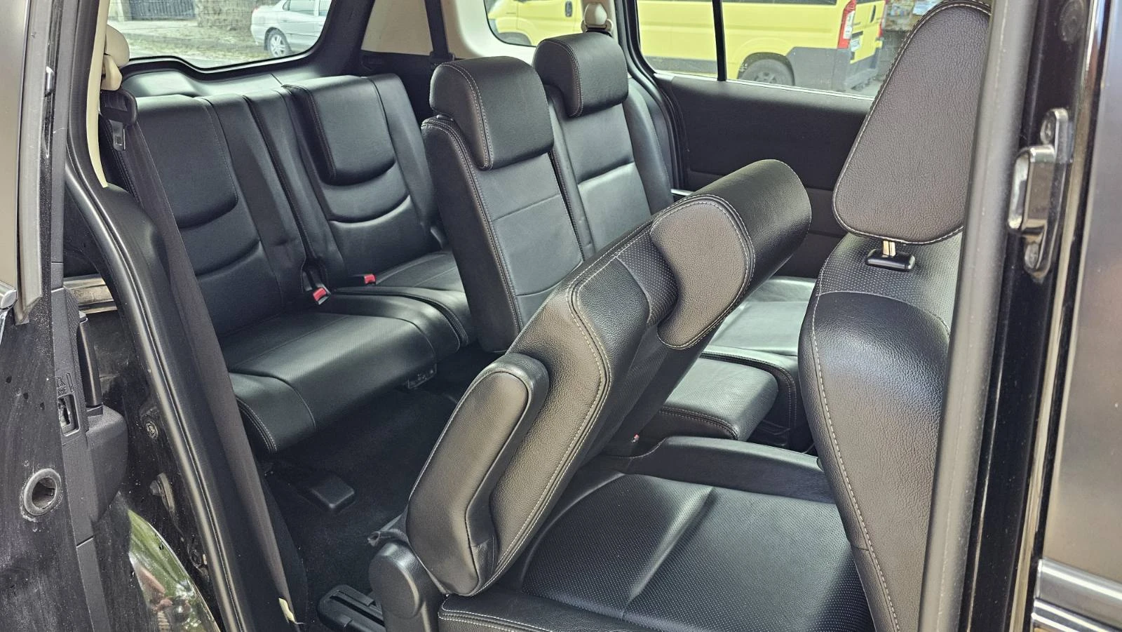 Mazda 5 2.0, снимка 12 - Автомобили и джипове - 54646036