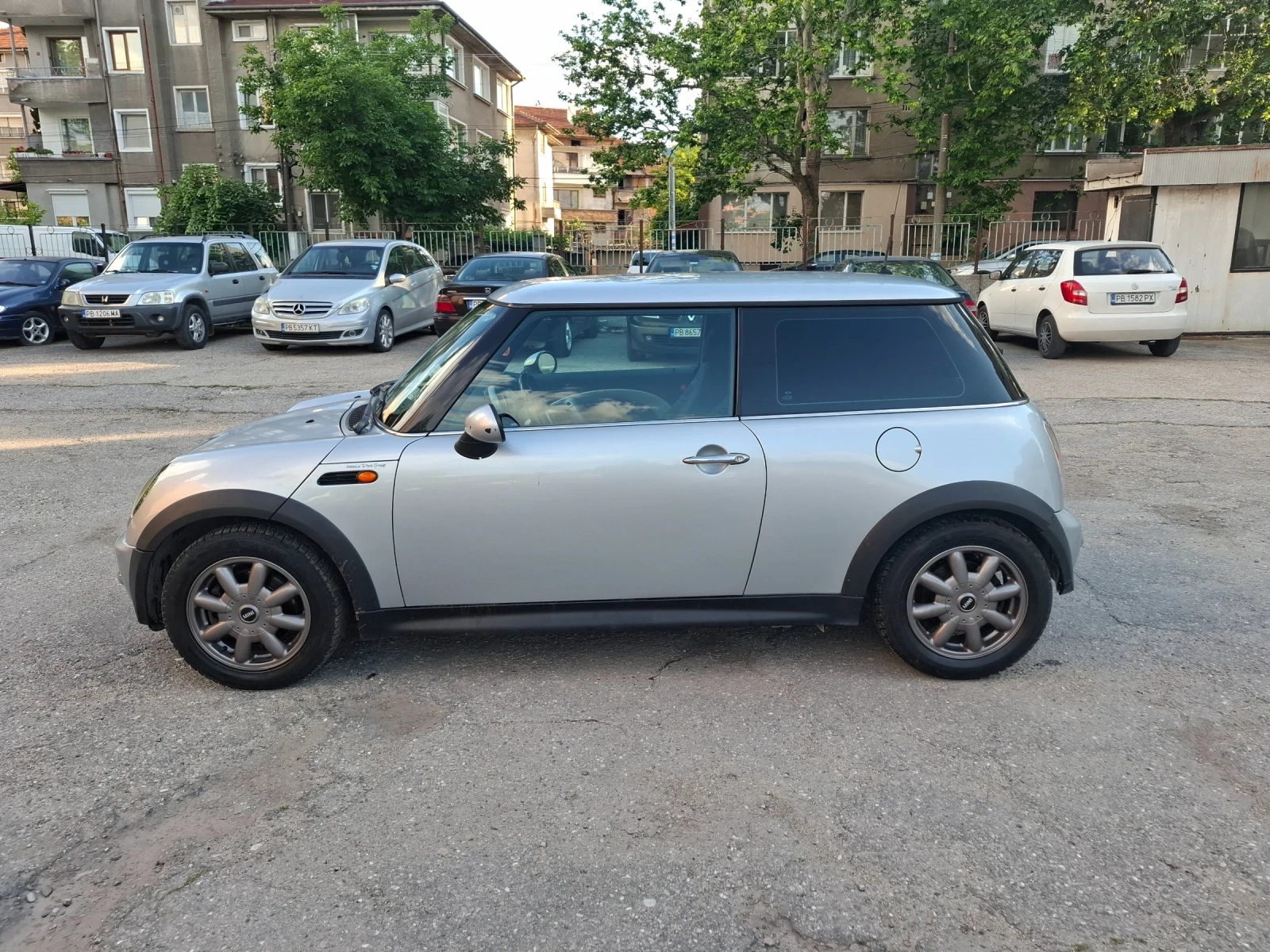 Mini Cooper 1.6, снимка 2 - Автомобили и джипове - 54663292