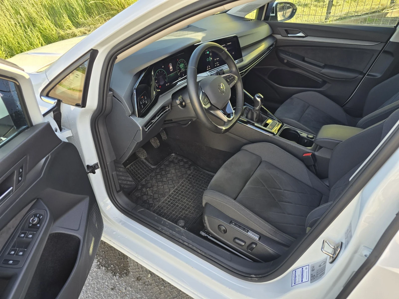 VW Golf 1.5 TSI/STILE/26000KM, снимка 6 - Автомобили и джипове - 54713923