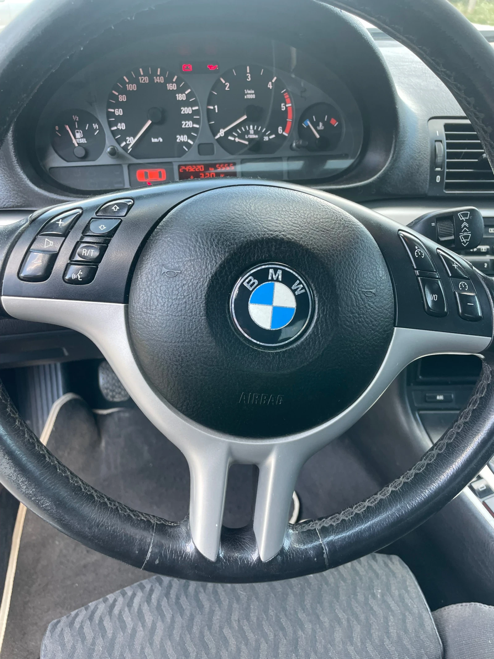 BMW 330 3.0D Italy ръчка задно 260 к.с, снимка 10 - Автомобили и джипове - 54987660